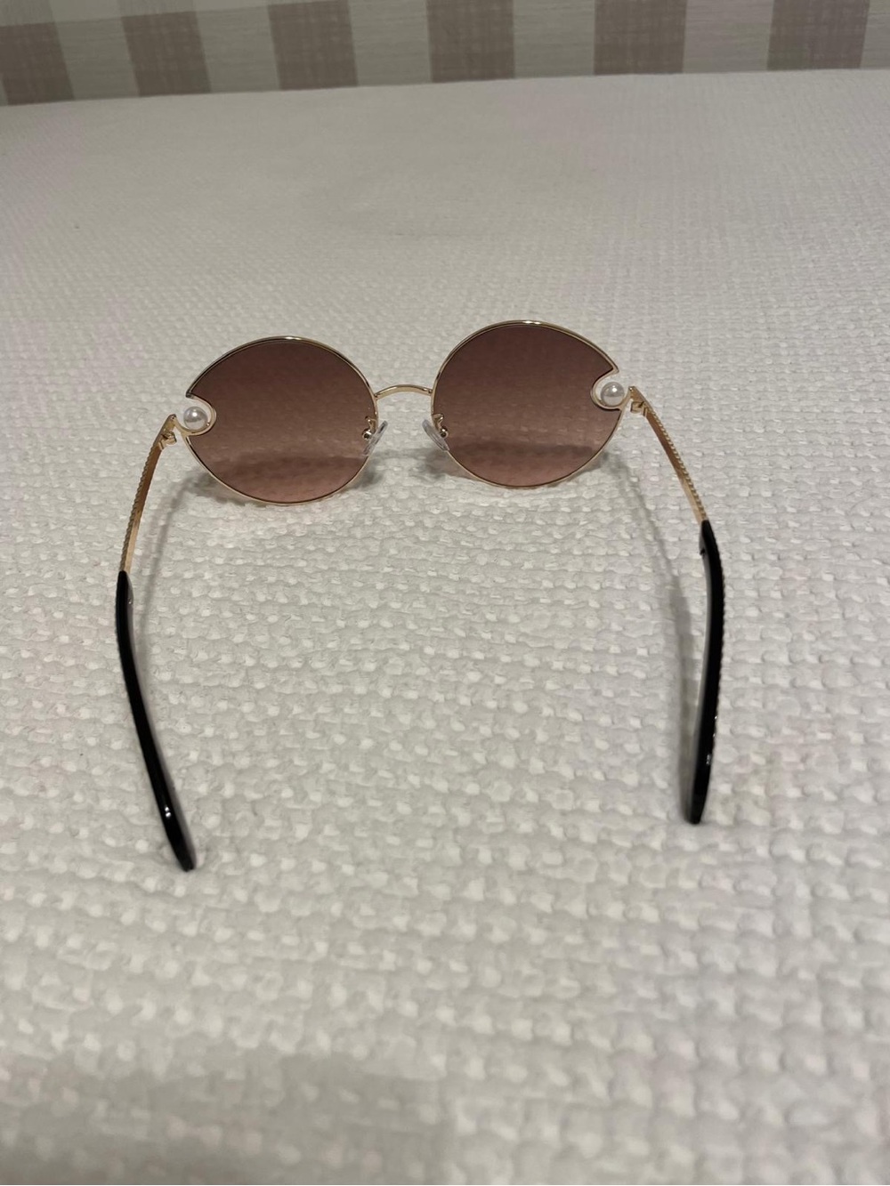 CHANEL Round Rimless Sunglasses with Pink-Brown Gradient Lenses